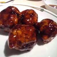 中国飯店 富麗華 - 黒酢　酢豚！