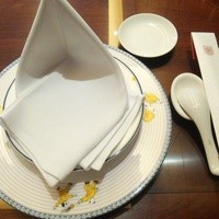 萬珍樓 本店 - テーブルのセット