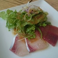 春秋ユラリ 恵比寿 - カンパチとマグロのカルパッチョ