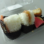 ぎんざ泥武士 - 塩こうじサーモンと紀州梅のおむすびセット：680円