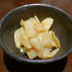 佳肴みを木 - 塩辛とセロリの和え物、面白い組み合わせ！