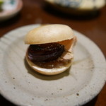 佳肴みを木 - フォアグラの最中、確かいちぢくのワイン煮っぽいのが入っていたような…