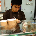 Rocambolesc - トッピング中