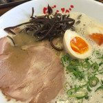 ばんび - 味玉とキクラゲが大変よろしいw