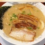 Oogiya Ramen - 角煮しょうゆとんこつ972円