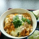 朝日屋 - カツ丼も普通の盛り