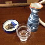 Chiyoushiya - 日本酒 小 、サービスの先付け