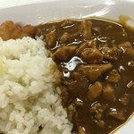 カラーズ - チキンカレーが意外と秀逸