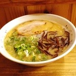 山下中華そば - 濃厚豚骨スープ
