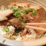 らーめん テイ造 - チャーシュー丼(400円)のごはん