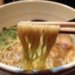 らーめん テイ造 - しょうゆラーメン(500円)麺リフト