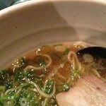 らーめん テイ造 - しょうゆラーメン(500円)スープ