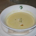 クローバーステーキハウス - セットのコーンクリームスープ