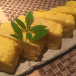 軍鶏の有精卵の出汁巻き
          