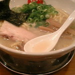 節骨麺 たいぞう 新宿歌舞伎町店 - 鶏塩ラーメン