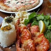 レストラン レジーナ - ガーリックシュリンプとマルガリータ