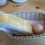 コメダ珈琲店 - 無料サービスのトーストと卵