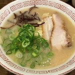 本場博多 長浜ラーメン まるむら - 長浜ラーメン。飲んだ後には最高の一杯です(*´∀｀*)