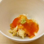 鮨十 - 毛ガニの内子添え