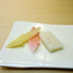 鮨十 - 新生姜と長いもの漬物
