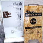 mt.cafe - 看板が目印。