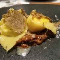 クッチーナ イタリアーナ ガッルーラ - 「モッツァレラを包んだトルテッリ」 知多牛のラグーと秋トリュフ