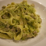 KISS'N  Little dining - ほうれん草のクリームミートソース　タリアテッレ手打ちパスタ