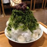 北斎茶房 - 宇治金時（白玉4個入り）