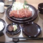 トンカツ・トンしゃぶ ケンボロー - ローツカツ定食(Ｌ)　今日は胡瓜の酢の物が。これまた美味し。キャベツがマジ美味い。