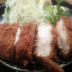 トンカツ・トンしゃぶ ケンボロー - ローツカツ(Ｌ・200g)　ドーン！！見よ！この迫力の厚み！