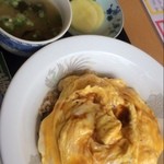 シーサイドラルゴ - オムチャーハン1300円。