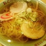 おぐら屋 - ラーメン（525円）