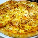ヘルズ - イタリア直輸入のピッツァ