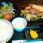 しちりん酒場 トントコトン - 黒豚バラのしょうが焼き定食780円