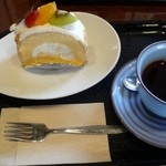 カフェテリア 風の音 - 再）純生フルーツロールも。