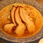 豚骨一燈 - 鶏そば～白醤油仕立て～　７８０円