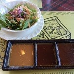 クックバーン - ソース 左からゴマ・にんにく・ビネガー