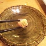 まつや - カワハギの肝にわさびをのせてﾊﾟｸｯ