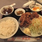 Mandoukou - 鶏肉の唐揚げ定食