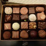 Konditorei & Restaurant OBERLAA - トリュフ詰合せ