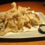 酒とそば まるき - 茸の天ぷら