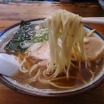 長寿軒 - 中太ストレート麺