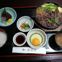 荒井屋 万國橋店 - 牛鍋定食　