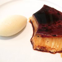 ブーケ・ド・フランス - ランチコース 3560円 の焼きプリン ナシのジェラート添え