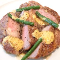 ブーケ・ド・フランス - ランチコース 3560円 の豚肉のポアレ インゲン、レンズ豆、マスタード添え