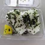 キヌヤ - 料理写真:塩むすび（しそわかめ）￥１５０