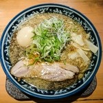麺屋 八海山 - 味玉入り煮干そば900円