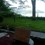 いやしの風 - ソファー席から対岸の下関市が見れます。