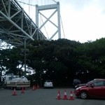 いやしの風 - 関門橋の真下です。