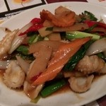 Asian Kitchen Sapana - プラームック・パット・ガパオ